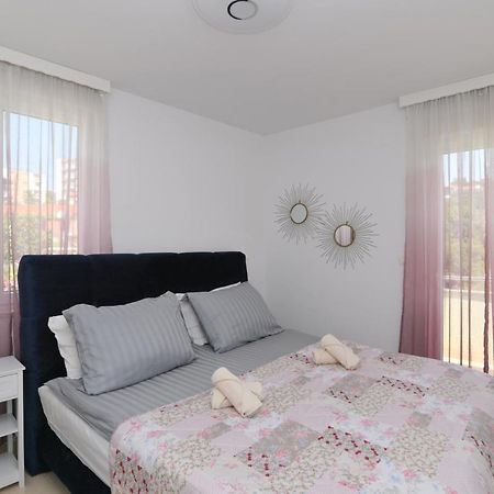 Appartement Apartman Iskra à Rijeka Extérieur photo