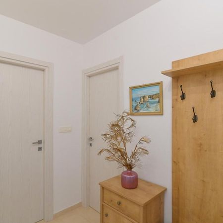 Appartement Apartman Iskra à Rijeka Extérieur photo