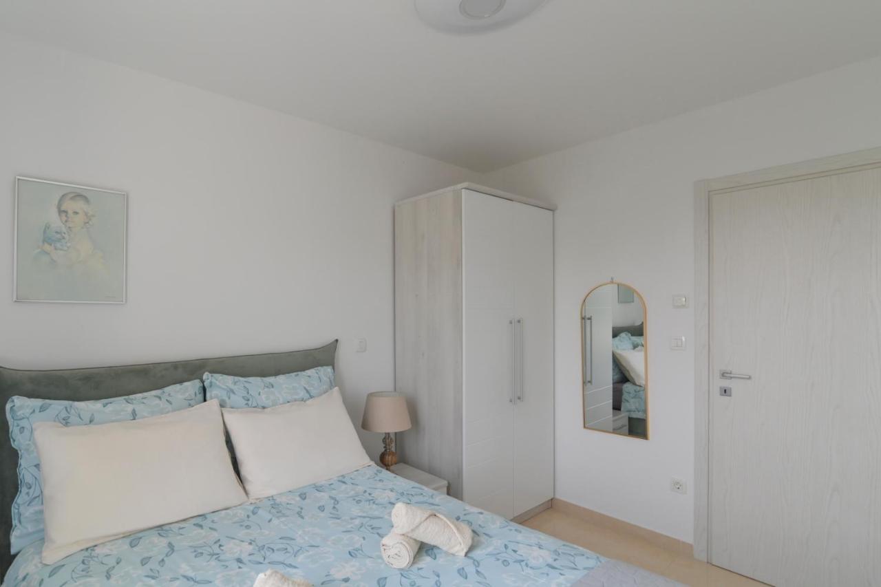 Appartement Apartman Iskra à Rijeka Extérieur photo