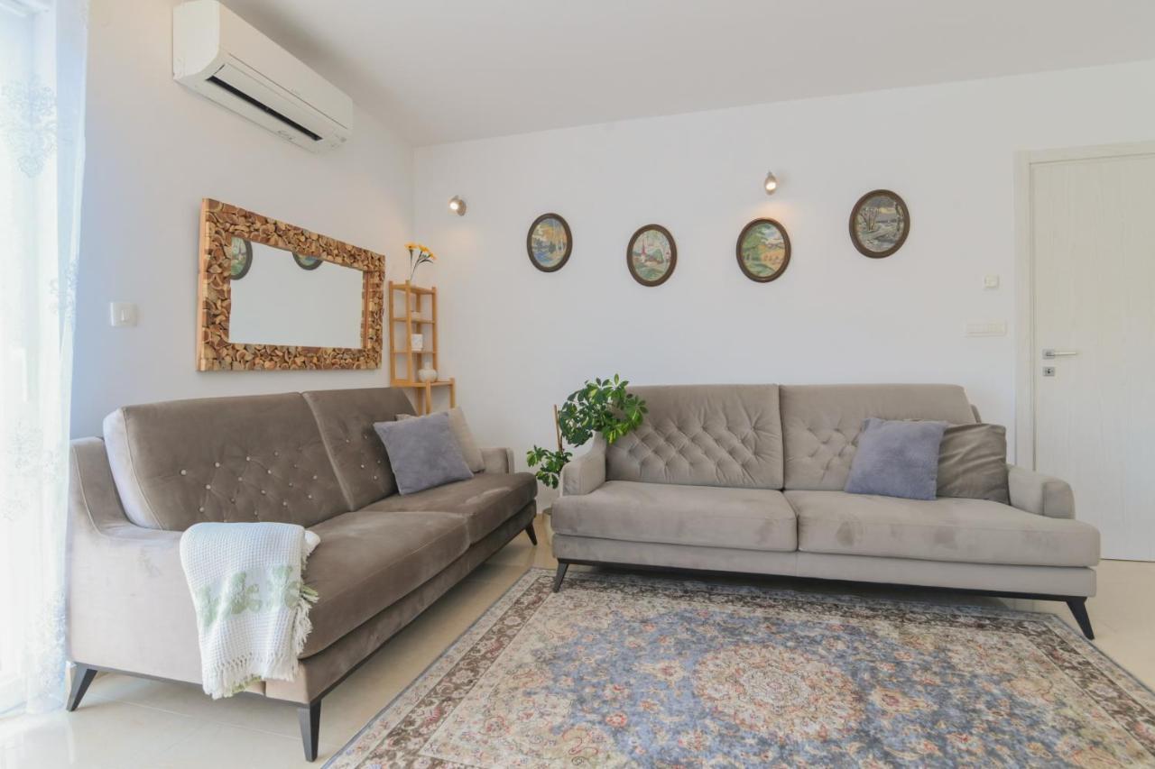 Appartement Apartman Iskra à Rijeka Extérieur photo