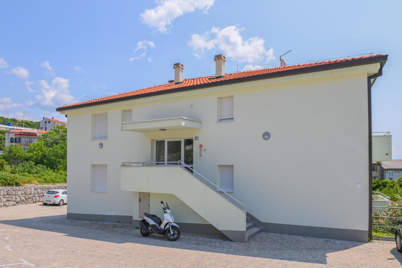 Appartement Apartman Iskra à Rijeka Extérieur photo