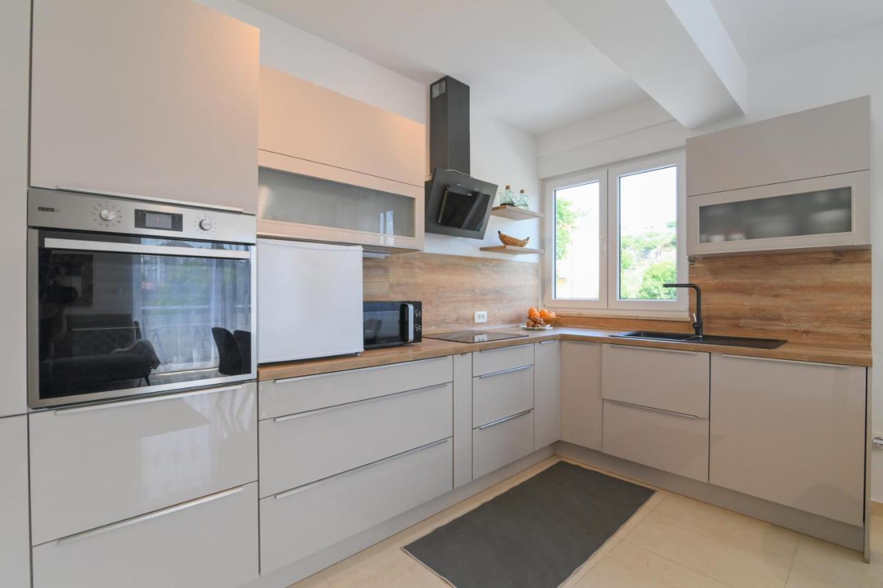 Appartement Apartman Iskra à Rijeka Extérieur photo