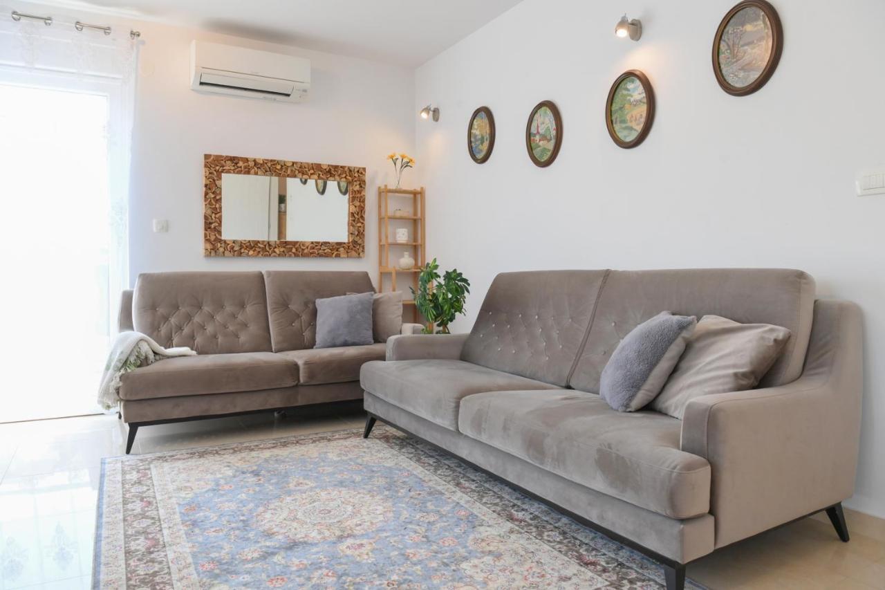 Appartement Apartman Iskra à Rijeka Extérieur photo