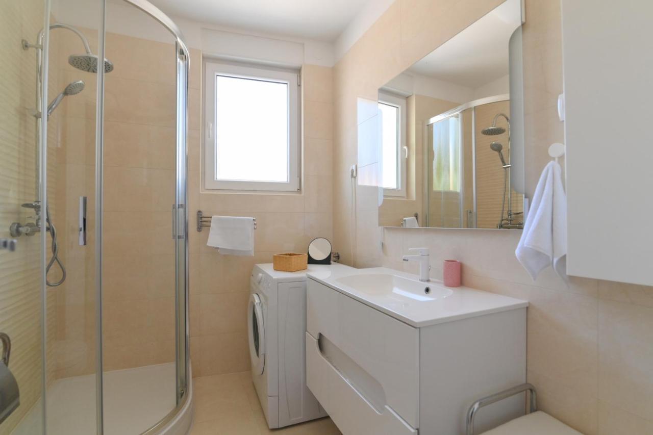 Appartement Apartman Iskra à Rijeka Extérieur photo